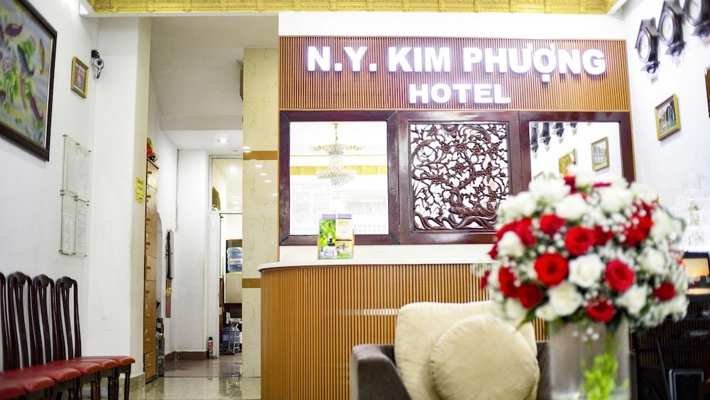 Tn Khách sạn 2*